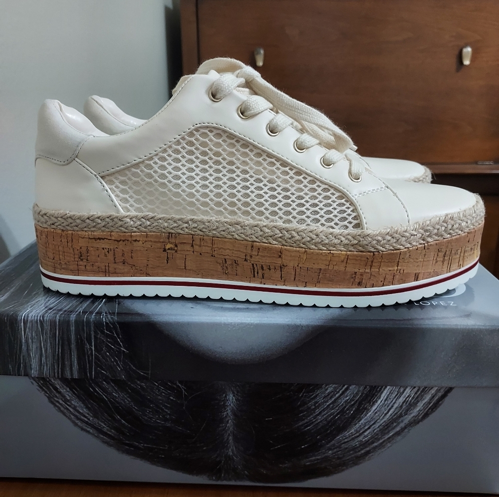 Women's shoes